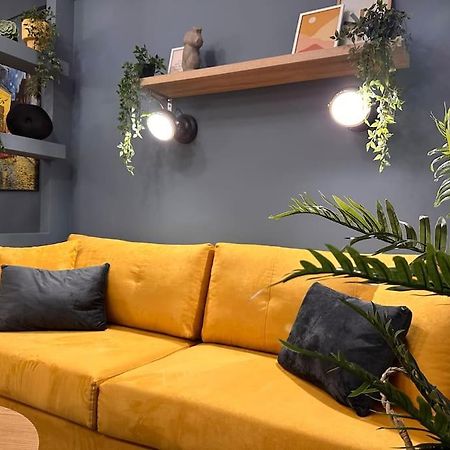 The Yellowblue Apartment, Downtown เทสซาโลนิกิ ภายนอก รูปภาพ