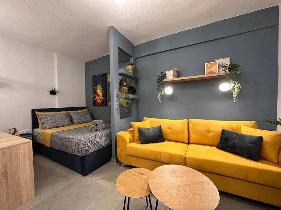 The Yellowblue Apartment, Downtown เทสซาโลนิกิ ภายนอก รูปภาพ
