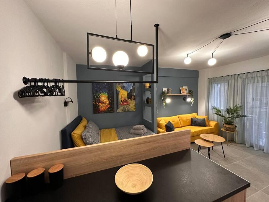The Yellowblue Apartment, Downtown เทสซาโลนิกิ ภายนอก รูปภาพ