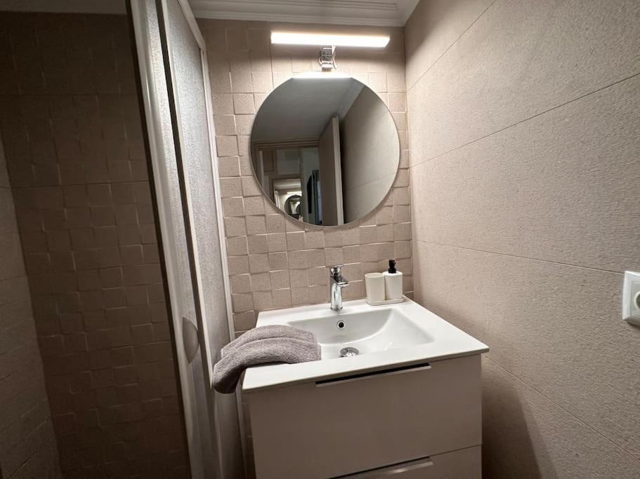 The Yellowblue Apartment, Downtown เทสซาโลนิกิ ภายนอก รูปภาพ