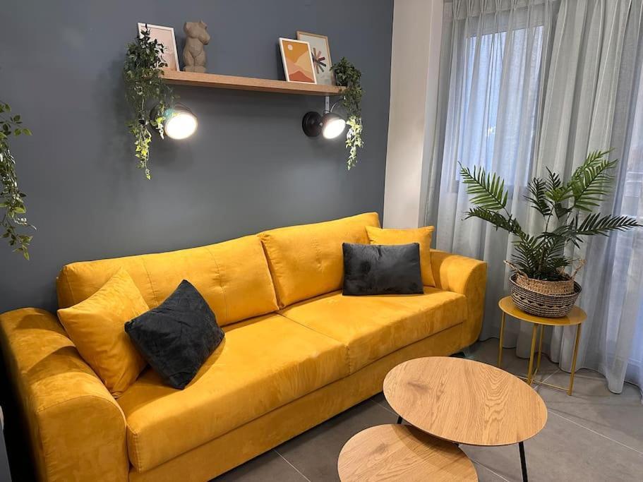 The Yellowblue Apartment, Downtown เทสซาโลนิกิ ภายนอก รูปภาพ